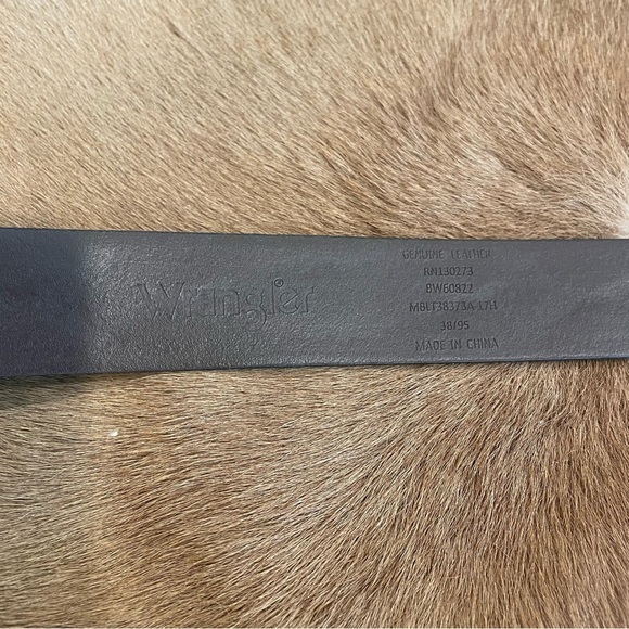 Wrangler Men's Diamond Rope Embossed Brown Leather Belt - Picture 2 of 6